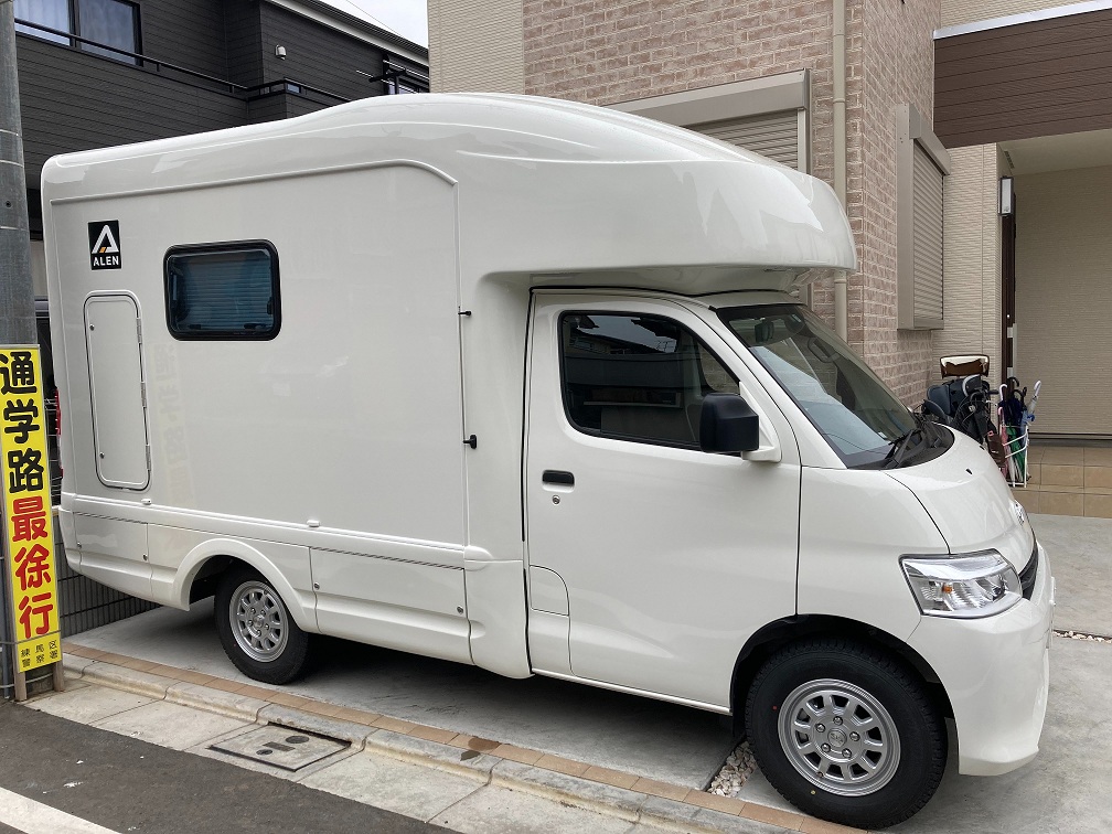 キャンピングカー